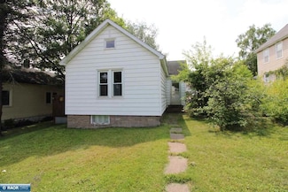 109 Minnesota Ave W, Gilbert, MN 55741