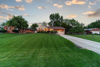 3445 Darbyshire Dr, Hilliard, OH 43026