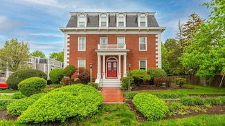 117 High St Unit 1, Ipswich, MA 01938