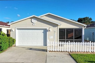 1722 Sonora St, Lady Lake, FL 32159