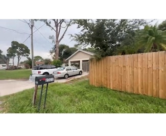 2400 Lake Shore Dr, Nokomis, FL 34275