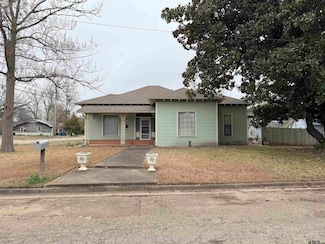 404 E Cedar St, Winnsboro, TX 75494