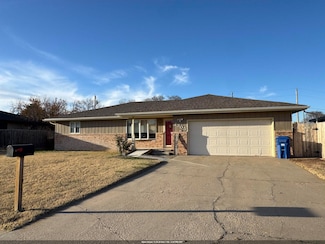 2305 Ida Ln, Hays, KS 67601