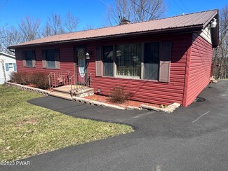 31 Beechwood Dr, Honesdale, PA 18431