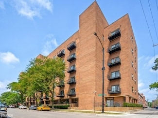 1000 E 53rd St Unit 112S, Chicago, IL 60615