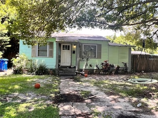 1601 Essex Dr N, Saint Petersburg, FL 33710