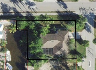 2918 Orange St, Naples, FL 34112