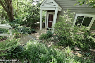 55 Lake Ave, Louisville, KY 40206