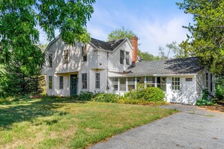 21 James St, Tewksbury, MA 01876