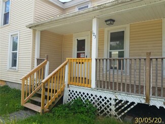 103 E Chapel St, Canastota, NY 13032