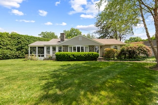 92 Fenwood Dr, Old Saybrook, CT 06475