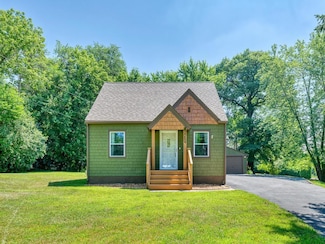2254 Western Ave N, Saint Paul, MN 55113