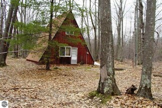 6752 Puustinen Rd, Kaleva, MI 49645