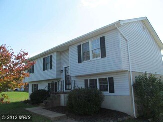 7067 Helm Dr, Remington, VA 22734