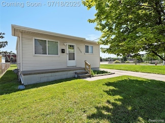 27034 Baldwin Ave, Warren, MI 48092