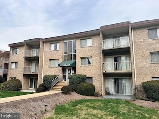 12703 Dara Dr Unit 202, Woodbridge, VA 22192