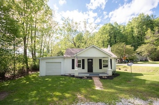 47 Lullwater Rd, Franklin, NC 28734