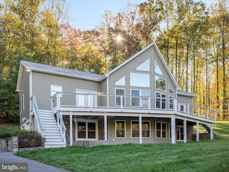 10 Westview Dr, Linden, VA 22642