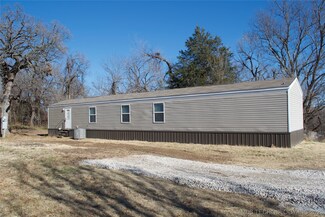 909 W 6th St, Sand Springs, OK 74063
