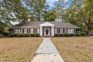 600 School Dr, Williamston, NC 27892