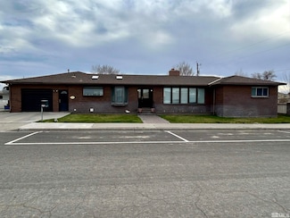 690 Reinhart St, Winnemucca, NV 89445
