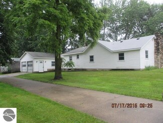 512 Berea St, Saint Louis, MI 48880