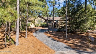 165 Safford Ct, Pinehurst, NC 28374