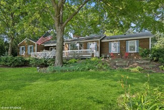 121 N Old Mchenry Rd, Hawthorn Woods, IL 60047