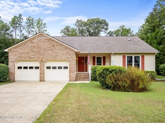 6218 Cardinal Dr, New Bern, NC 28560