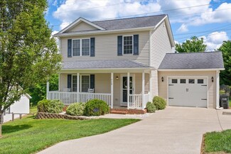 712 Paul St, Staunton, VA 24401