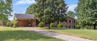 2566 Port Royal Rd, Adams, TN 37010