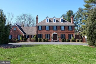 97 W Shore Dr, Pennington, NJ 08534