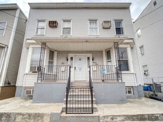 23 Foundry St, Newark, NJ 07105