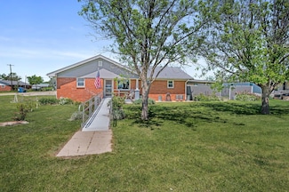 122 S Dreier Ave, Happy, TX 79042