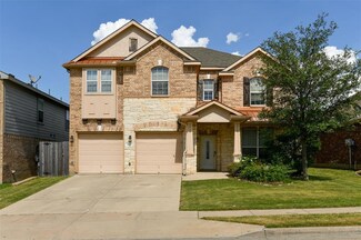 917 Bee Creek Ln, Fort Worth, TX 76120
