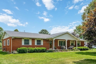 1018 Alton Darby Creek Rd, Galloway, OH 43119