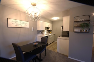 2720 Dale St N Unit C212, Roseville, MN 55113