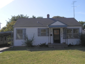 1650 N Maple St, Russell, KS 67665
