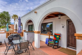 302 S Paseo Lobo Unit B, Green Valley, AZ 85614