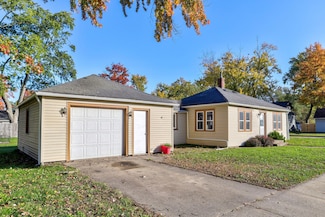 133 W Garfield Ave, Zeeland, MI 49464