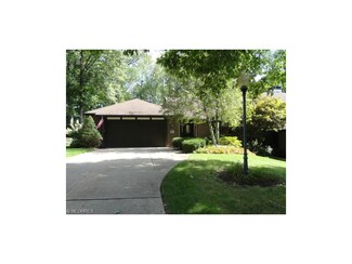 230 Brookview Dr SW Unit 230, North Canton, OH 44709