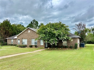 1982 Woodview Ct, Auburn, AL 36832