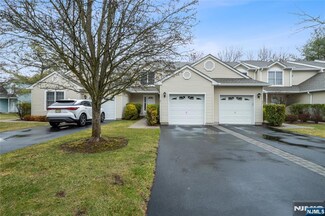 31 Foxwood Square S, Old Tappan, NJ 07675