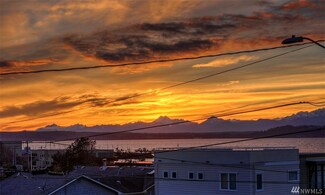 107 Bell St Unit 200, Edmonds, WA 98020
