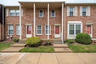 19531 Ridgemont St, Saint Clair Shores, MI 48080