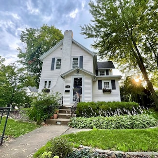 813 Clay St, Cedar Falls, IA 50613