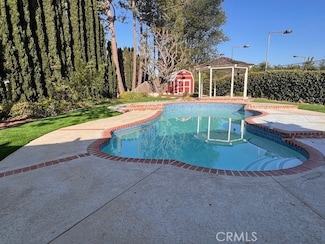 6 Basswood Ave, Oak Park, CA 91377