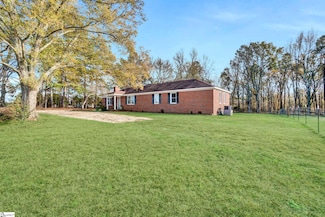 5568 Mountville Rd, Mountville, SC 29370