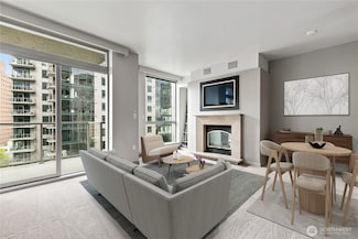 10650 NE 9th Place Unit 1423, Bellevue, WA 98004