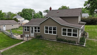 326 Elm St, Janesville, IA 50647